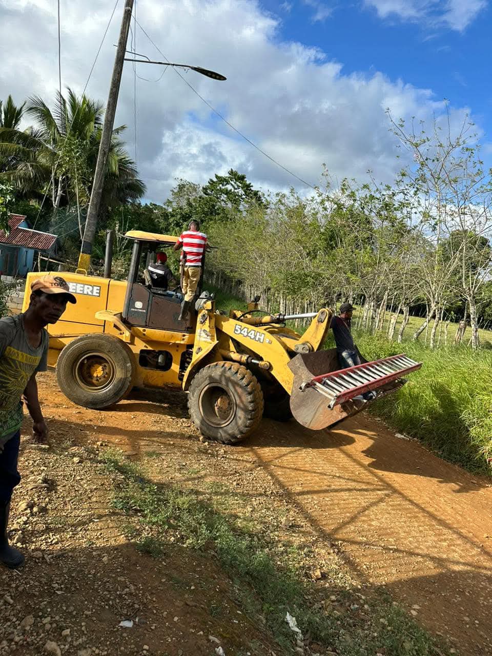 Trabajando en sectores de mas necesidad